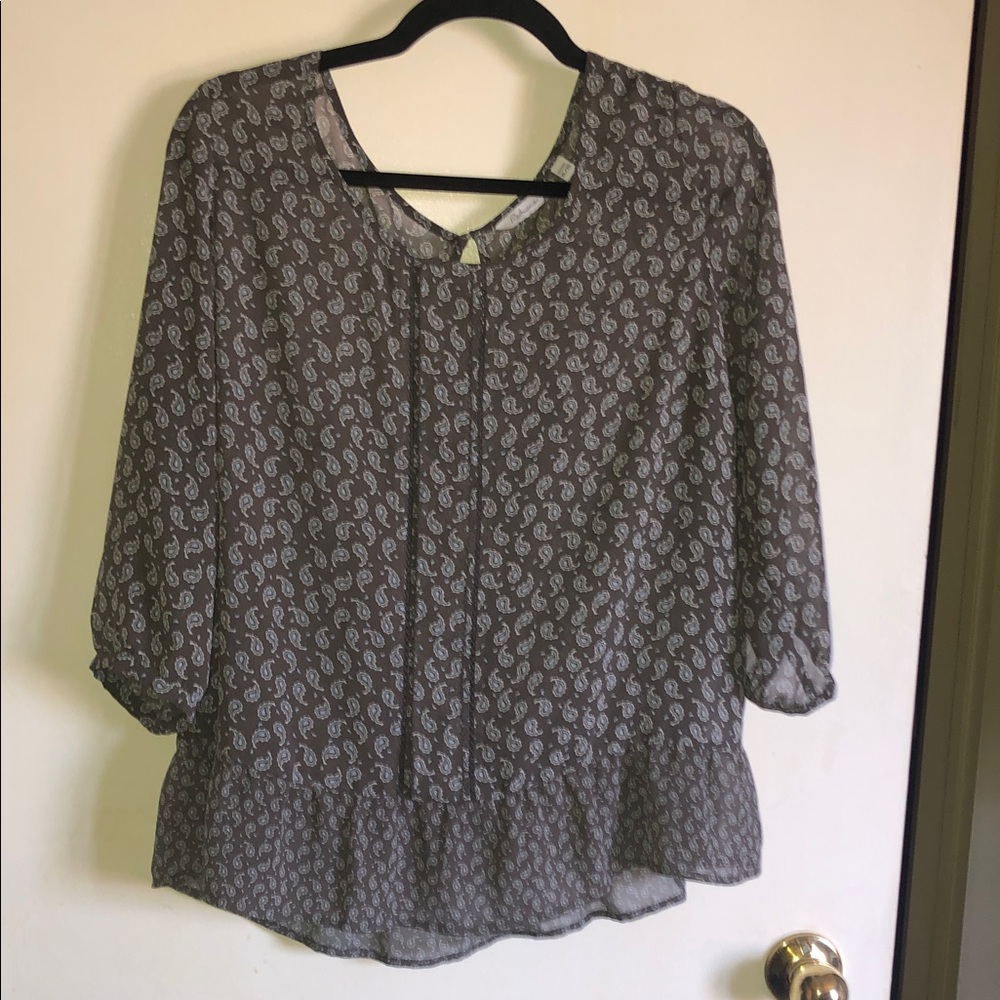 Reitman Women's Grey Paisley Peplum Blouse